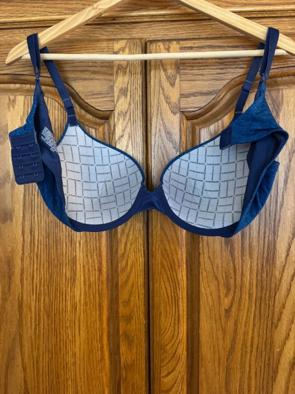 Victorias Secret smooth molded